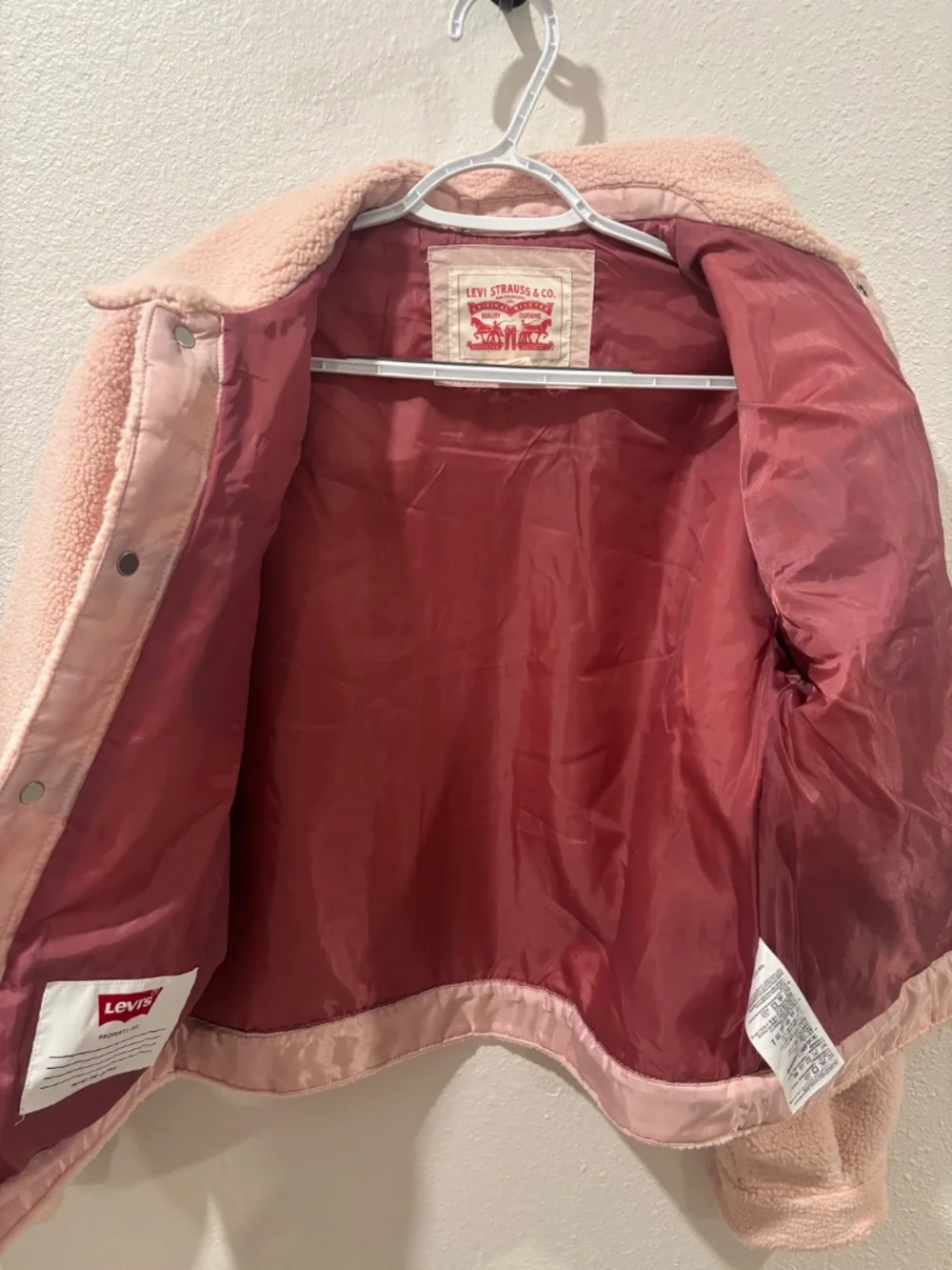 Levis *no refunds*